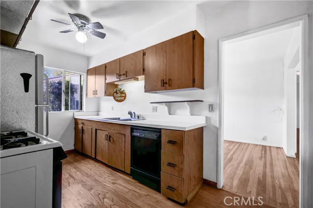 Detail Gallery Image 15 of 25 For 305 Raymondale Dr #L,  South Pasadena,  CA 91030 - 2 Beds | 1 Baths