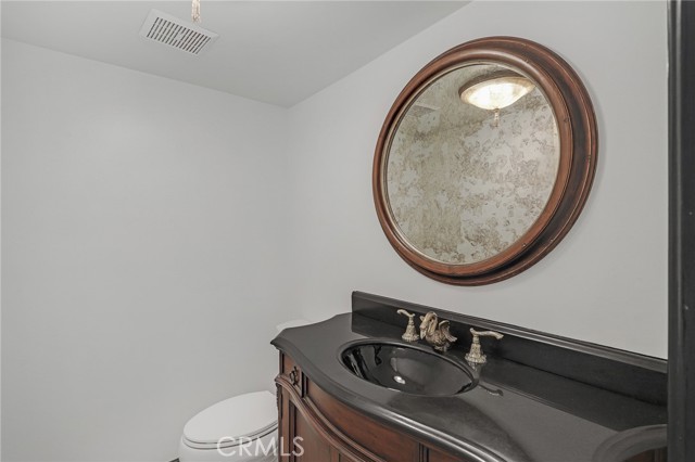 Detail Gallery Image 10 of 25 For 5346 Zelzah Ave, Encino,  CA 91316 - 3 Beds | 4 Baths