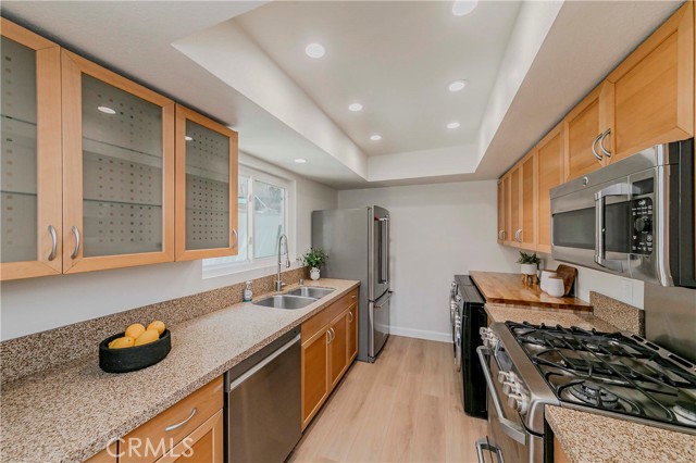 Detail Gallery Image 5 of 37 For 3745 Roberta St., Los Angeles,  CA 90031 - 3 Beds | 2 Baths