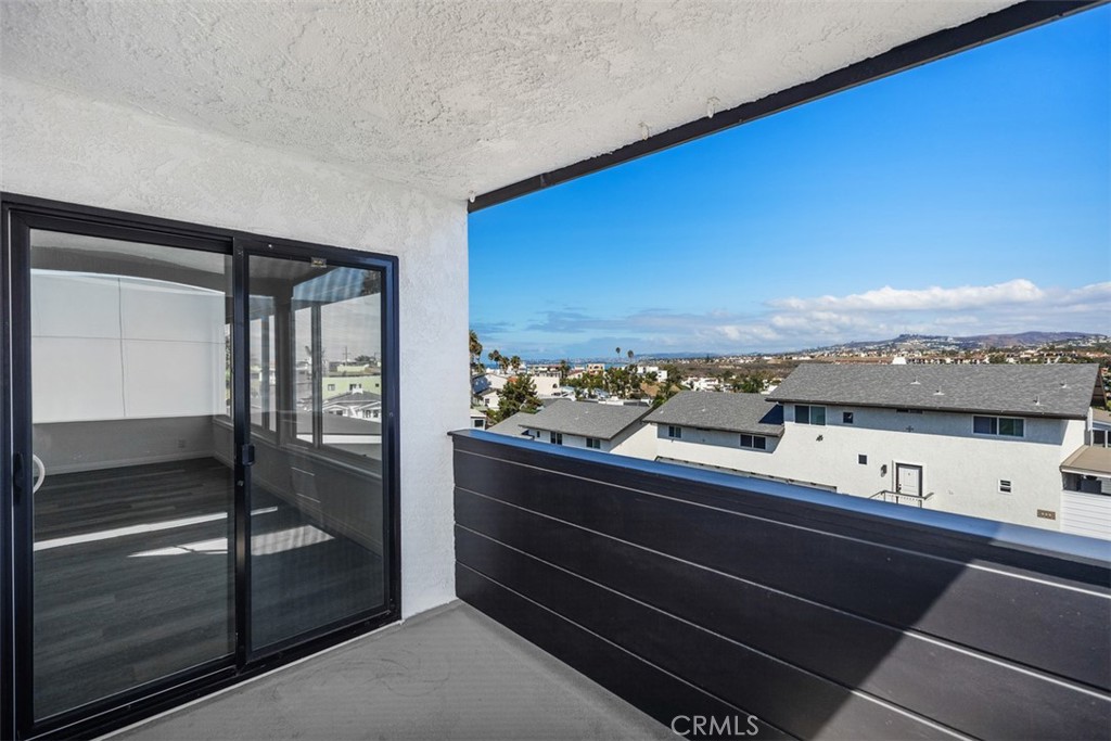 MLS #OC25198986 image #17