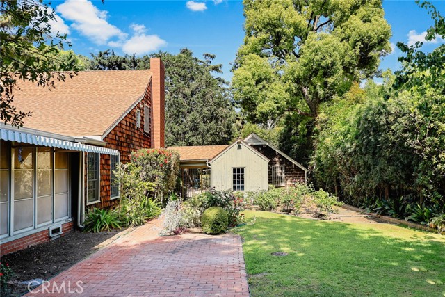 85 S San Rafael Avenue, Pasadena CA: https://media.crmls.org/medias/5411c0c7-6796-4210-9a41-8fa07a899074.jpg