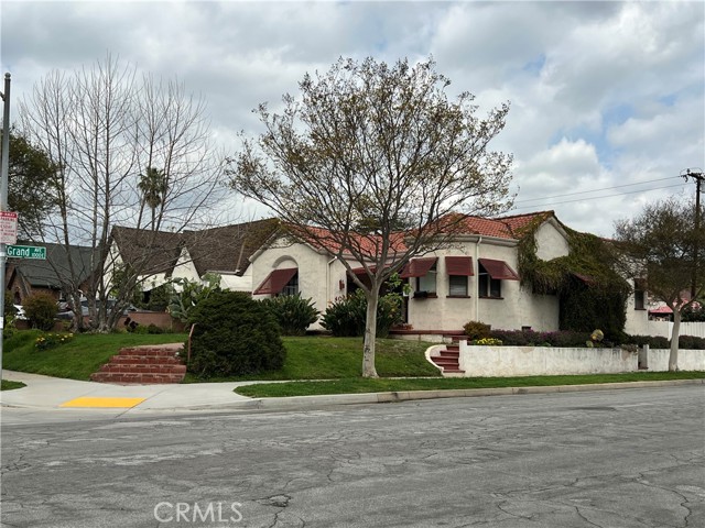 400 N Valencia Street, Alhambra CA: https://media.crmls.org/medias/54126b78-57fc-4469-8947-6a430559815e.jpg