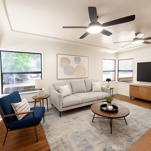 489 W Hill Street, Long Beach CA: https://media.crmls.org/medias/5412c632-e56d-4df8-a779-c0e47fa58225.jpg