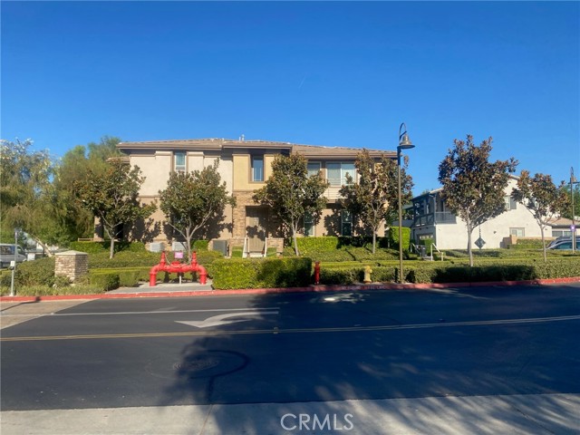 Detail Gallery Image 9 of 11 For 6066 Eucalyptus Ave, Chino,  CA 91710 - 2 Beds | 2 Baths