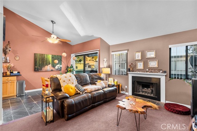 Detail Gallery Image 19 of 28 For 6490 Twin Circle, Simi Valley,  CA 93063 - 2 Beds | 2 Baths