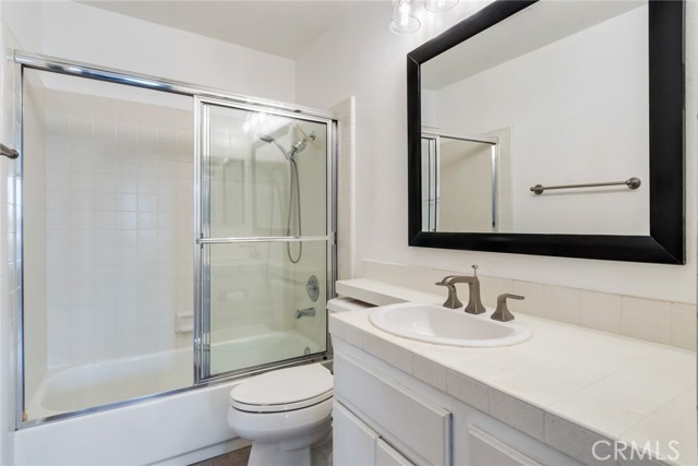 2444 Paseo Circulo, Tustin CA: https://media.crmls.org/medias/54137553-f29f-418b-a63a-cb08513f0f4f.jpg