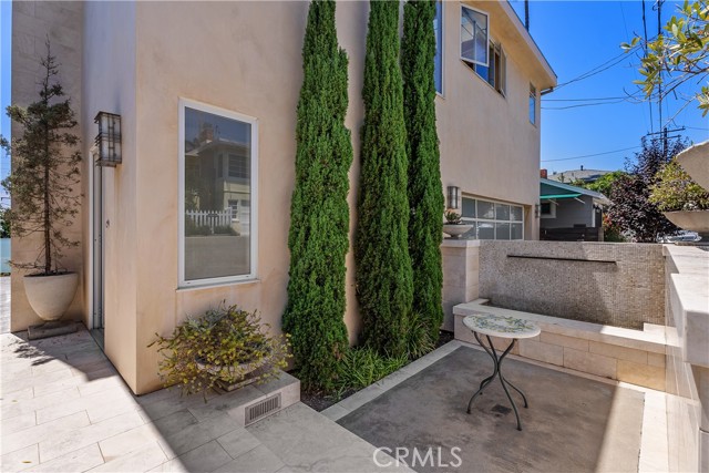 Detail Gallery Image 8 of 40 For 31685 3rd Ave, Laguna Beach,  CA 92651 - 2 Beds | 2 Baths