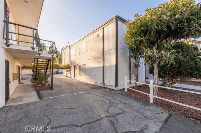 Detail Gallery Image 6 of 24 For 2401 S Denison Ave, San Pedro,  CA 90731 - – Beds | – Baths