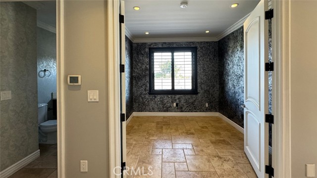 Detail Gallery Image 22 of 29 For 2959 N Beverly Glen Cir, Los Angeles,  CA 90077 - 5 Beds | 5/2 Baths