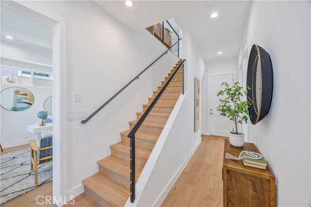 2420 Ives Lane, Redondo Beach, California 90278, 4 Bedrooms Bedrooms, ,3 BathroomsBathrooms,Residential,For Sale,Ives,SB25133700