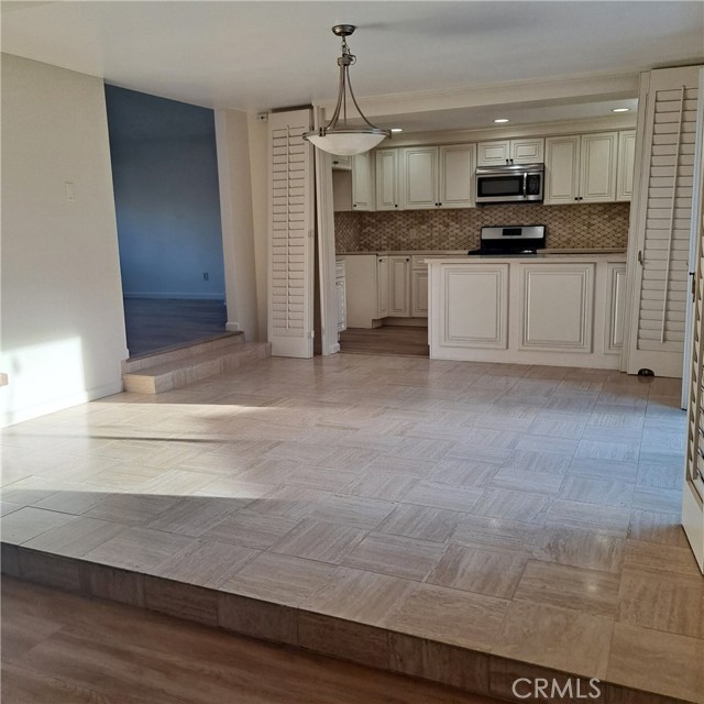 Detail Gallery Image 8 of 44 For 1113 Steinhart Ave, Redondo Beach,  CA 90278 - 3 Beds | 3 Baths