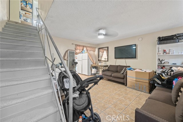 Detail Gallery Image 15 of 38 For 6118 S Main, Los Angeles,  CA 90003 - 6 Beds | 3/2 Baths