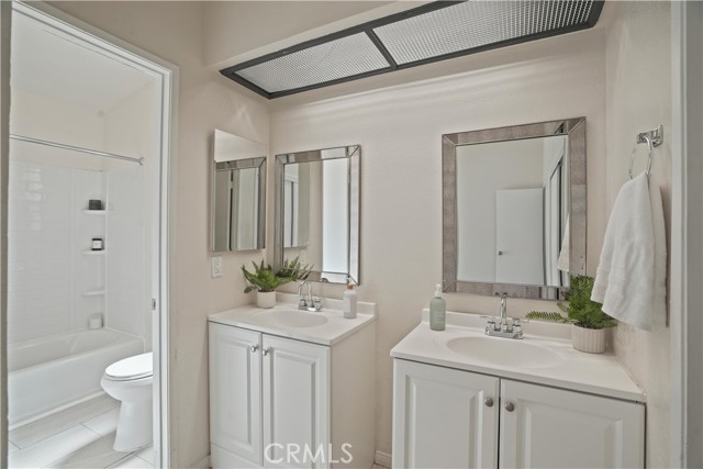 Detail Gallery Image 12 of 22 For 37702 50th St, Palmdale,  CA 93552 - 3 Beds | 2 Baths