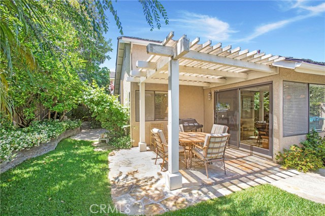 18 Eagle, Irvine CA: https://media.crmls.org/medias/54165e89-49eb-4492-950f-9108ccb64d20.jpg