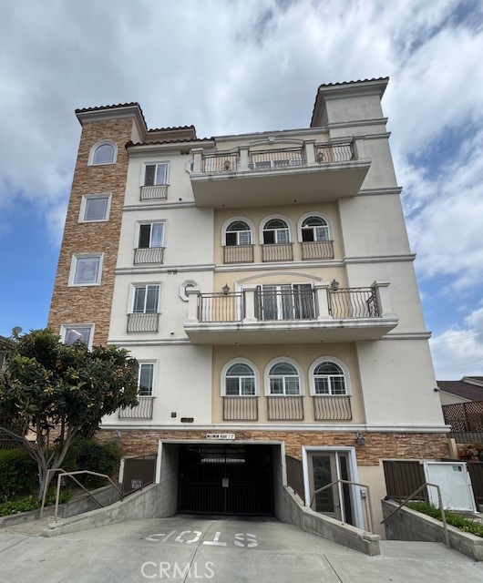 Front Image Thumbnail for CRBB25267575