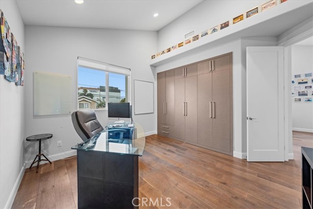 2214 Warfield Avenue, Redondo Beach, California 90278, 4 Bedrooms Bedrooms, ,3 BathroomsBathrooms,Residential,Sold,Warfield,SB24110583