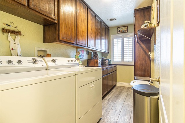 Detail Gallery Image 36 of 64 For 9735 Elsinore Rd, Oak Hills,  CA 92344 - 4 Beds | 2/1 Baths