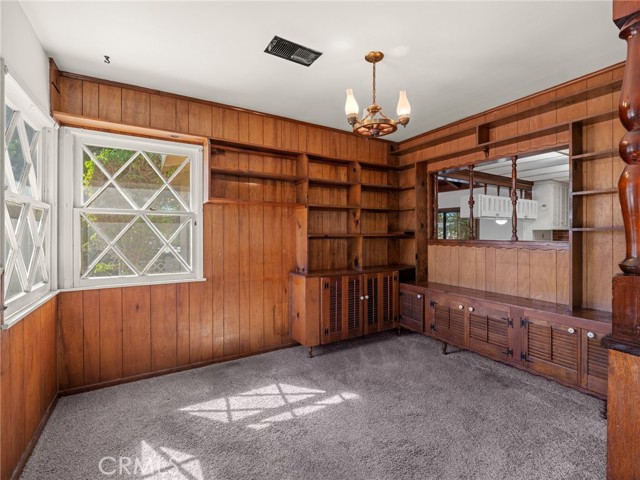 22933 Kent Avenue photo 5