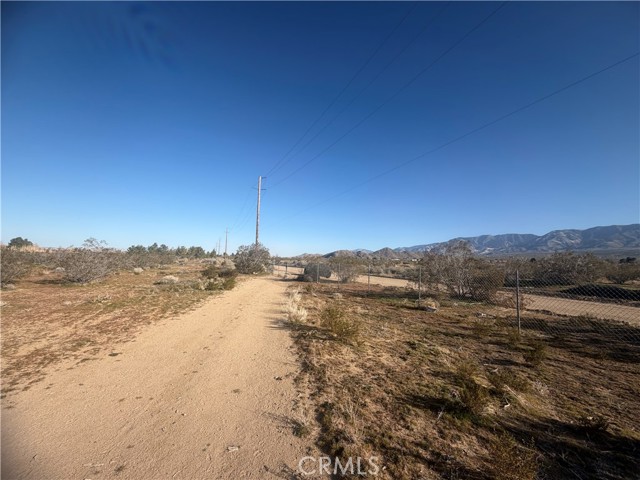 Detail Gallery Image 4 of 6 For 31020 Pawnee Rd, Lucerne Valley,  CA 92356 - – Beds | – Baths