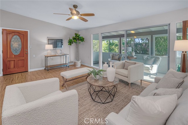 Detail Gallery Image 9 of 49 For 1941 St. John Rd #34-L,  Seal Beach,  CA 90740 - 2 Beds | 2 Baths