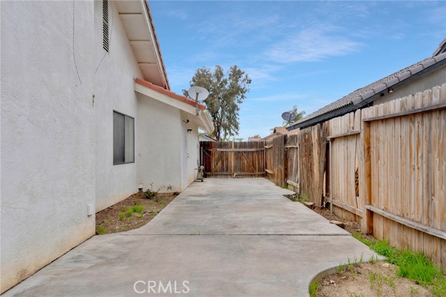 Detail Gallery Image 29 of 32 For 11319 Jenlee Ave, Bakersfield,  CA 93312 - 3 Beds | 2 Baths