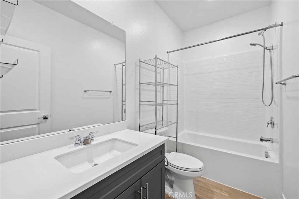 MLS #OC25253373 image #15