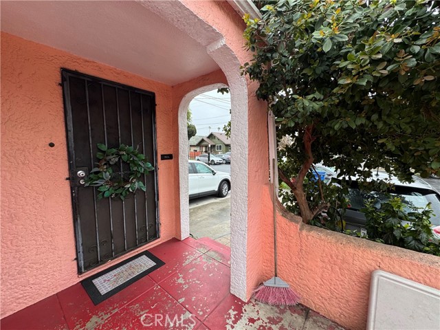 Detail Gallery Image 14 of 21 For 529 W 56th St, Los Angeles,  CA 90037 - – Beds | – Baths