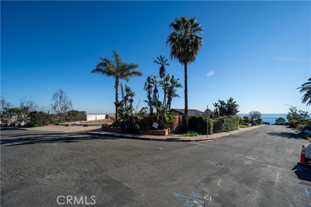 Detail Gallery Image 15 of 16 For 800 El Oro, Pacific Palisades,  CA 90272 - – Beds | – Baths