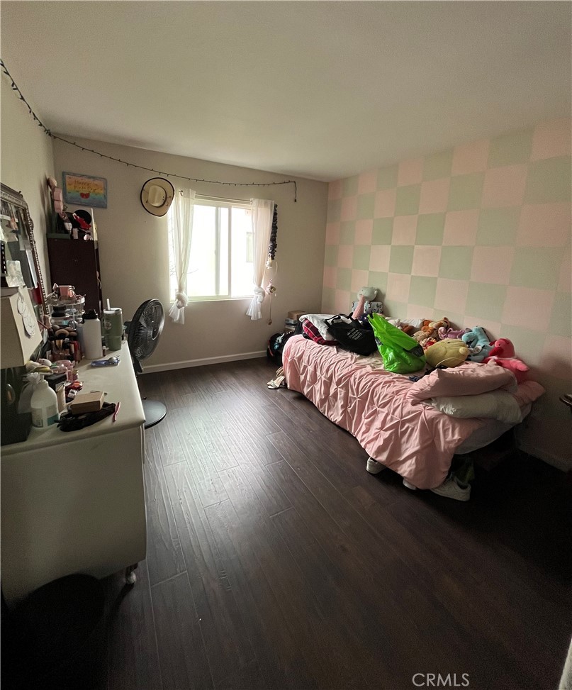 https://media.crmls.org/medias/541c8adf-6ee5-4255-8ecb-a08fe81b37f2.jpg?preset=X-Large