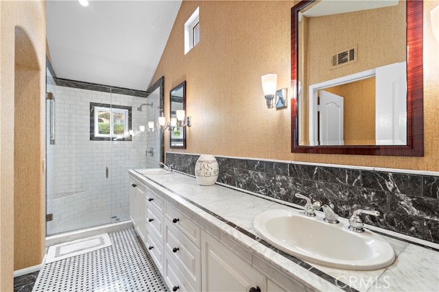 Detail Gallery Image 18 of 37 For 1 Roma Ct, Newport Coast,  CA 92657 - 2 Beds | 2 Baths