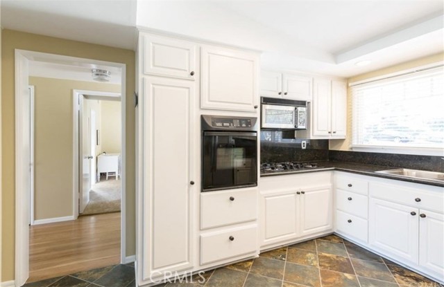 Detail Gallery Image 18 of 38 For 27104 Shorewood Rd, Rancho Palos Verdes,  CA 90275 - 3 Beds | 2 Baths