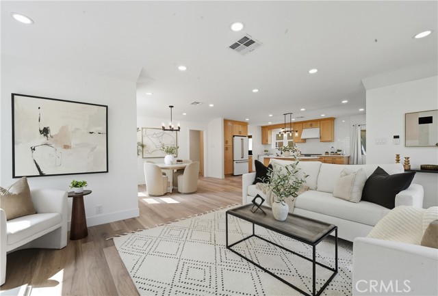 Detail Gallery Image 14 of 41 For 8909 S 5th Ave, Inglewood,  CA 90305 - 3 Beds | 2 Baths