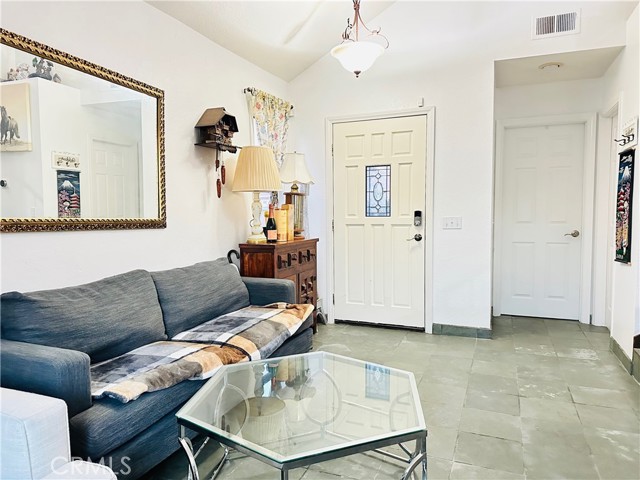 Detail Gallery Image 10 of 12 For 21511 Kinsale, Lake Forest,  CA 92630 - 2 Beds | 2 Baths