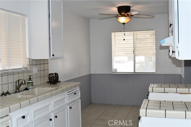 1956 Calle Arboleda, Hemet CA: https://media.crmls.org/medias/541f3ea3-b896-4ea2-9bd8-a6690e8bb5ce.jpg