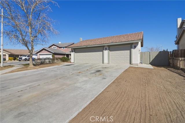Detail Gallery Image 3 of 28 For 10736 Dove Ct, Adelanto,  CA 92301 - 3 Beds | 2 Baths