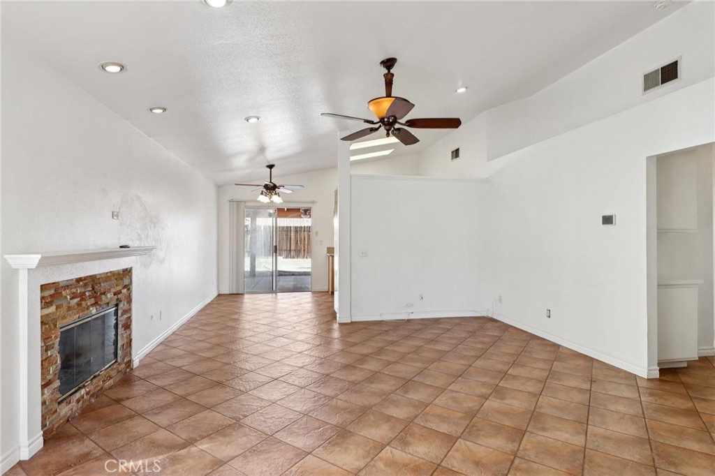 MLS #OC25190480 image #7