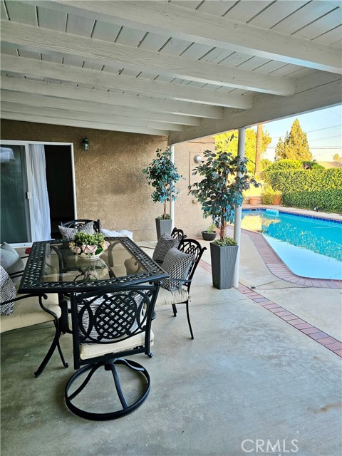 Detail Gallery Image 24 of 29 For 17406 Blackhawk St, Granada Hills,  CA 91344 - 4 Beds | 2/1 Baths