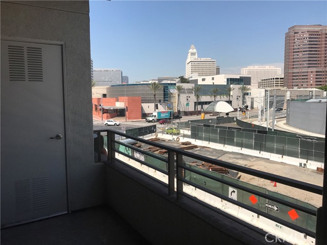 Detail Gallery Image 3 of 6 For 100 S Alameda St #318,  Los Angeles,  CA 90012 - 1 Beds | 1 Baths