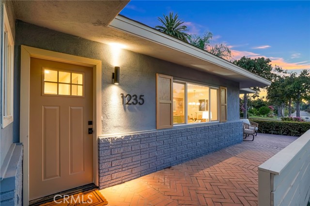 Front Image Thumbnail for CRIV26189262