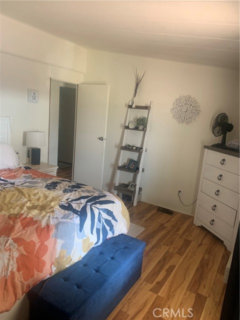 Detail Gallery Image 11 of 23 For 1300 W. Menlo Ave #70,  Riverside,  CA 92543 - 2 Beds | 2 Baths