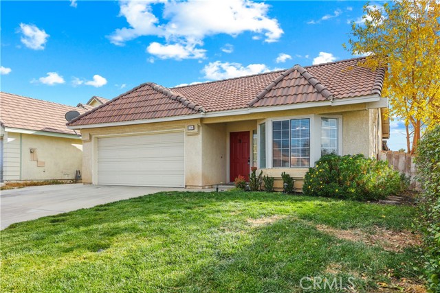 Detail Gallery Image 2 of 30 For 5286 Sunburst Dr, Palmdale,  CA 93552 - 3 Beds | 2 Baths