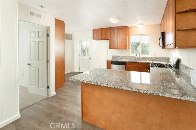 Detail Gallery Image 4 of 49 For 1449 Olive Grove Ln, Oroville,  CA 95965 - 4 Beds | 2 Baths