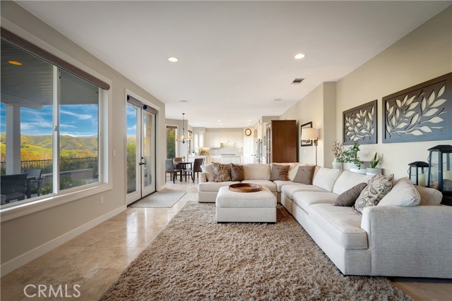 Detail Gallery Image 13 of 39 For 3980 Leighton Point Rd., Calabasas,  CA 91301 - 5 Beds | 4/1 Baths