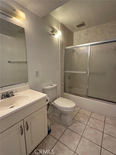 Detail Gallery Image 10 of 12 For 1716 S 6th St #5,  Alhambra,  CA 91803 - 3 Beds | 3 Baths
