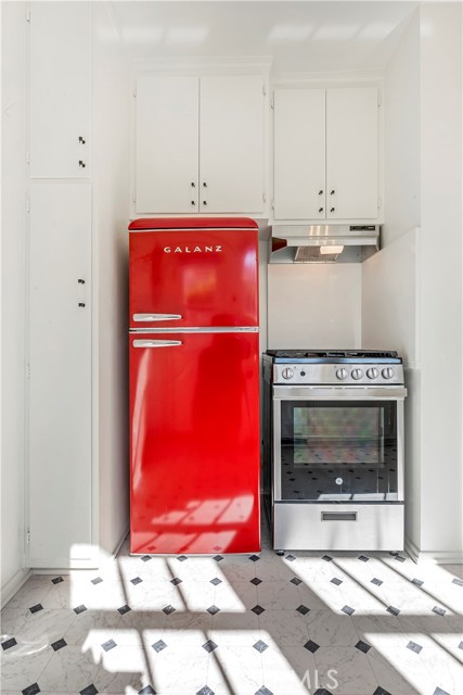 Detail Gallery Image 12 of 22 For 328 Broadway, Costa Mesa,  CA 92627 - 2 Beds | 1 Baths