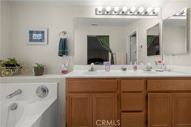 Detail Gallery Image 19 of 31 For 1218 N Larkspur Ln, Beaumont,  CA 92223 - 4 Beds | 3 Baths