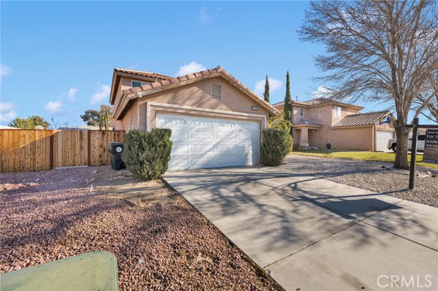 Detail Gallery Image 3 of 34 For 14106 Gray, Victorville,  CA 92394 - 4 Beds | 2 Baths