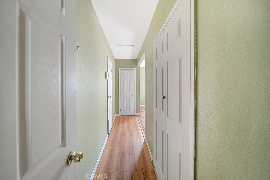 https://media.crmls.org/medias/54272d2b-152a-4a8a-81bb-8a1fe07894a5.jpg?preset=X-Large