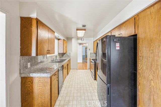 Detail Gallery Image 8 of 34 For 5137 Peacock, Riverside,  CA 92505 - 3 Beds | 1 Baths