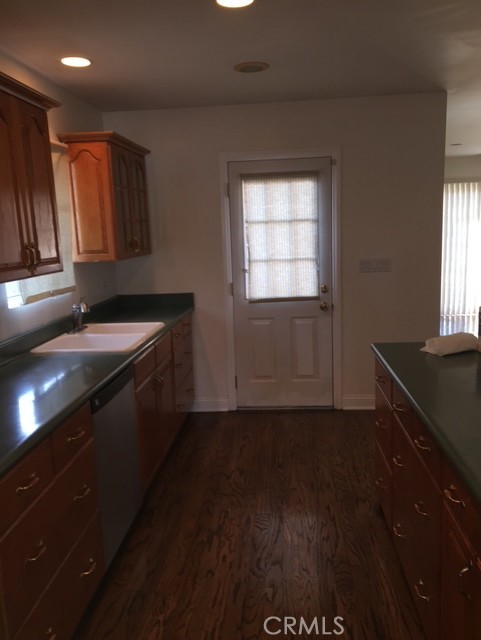 Detail Gallery Image 11 of 20 For 4737 W 191st, Torrance,  CA 90503 - 3 Beds | 2 Baths